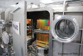 Figure 3 P ulse Compressor vacuum chamber with four HJY goldcoated diffraction gratings