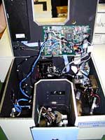 サンプル室のカバーを開けた状態