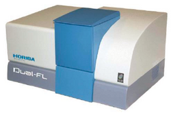 図1. 三次元蛍光分光装置 Dual FL